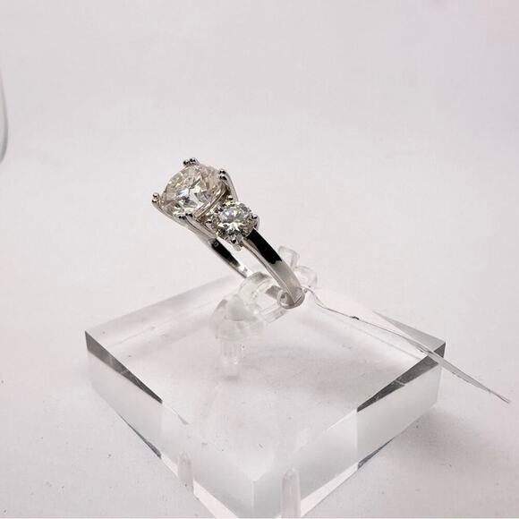 Cushion Cut Moissanite Ring 3 Stone Trilogy Engagement Wedding GRA 18K 925 - Picture 7 of 12